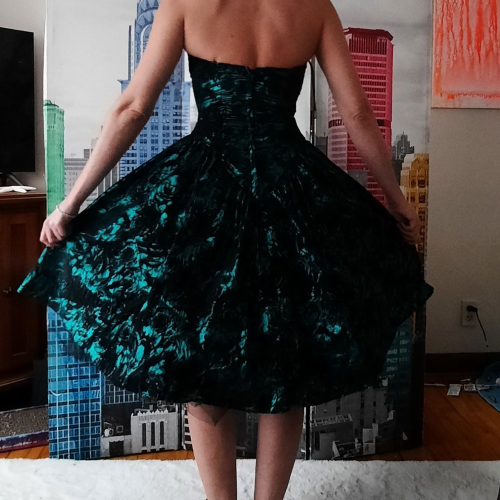 Vintage Loralie Dress - Picture 2 of 6